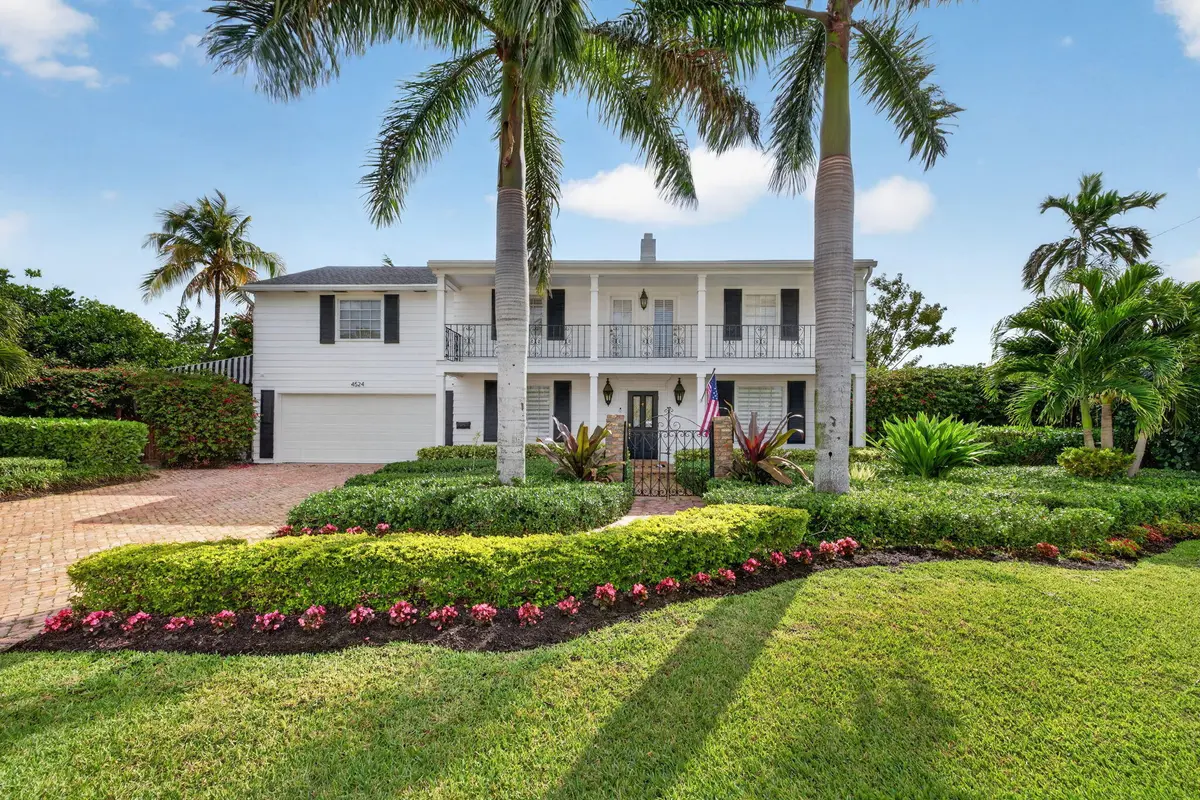 1-web-or-mls-A699A9800 at 4524 NE 22nd Road, Fort Lauderdale