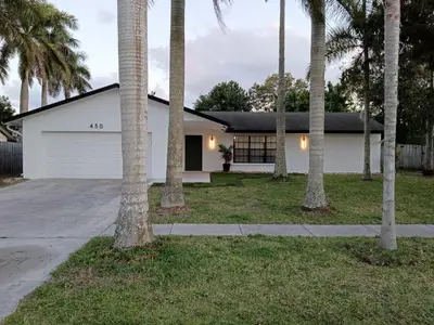 430 La Mancha Avenue, Royal Palm Beach – sold