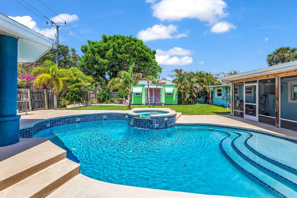 Flamingo (41) at 614 SE Flamingo Avenue, Stuart