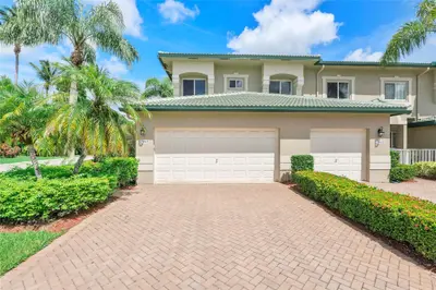 7940 Exeter Circle 201, Tamarac – sold