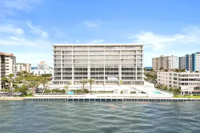 407 N Riverside Drive 204, Pompano Beach – Condominium for sale