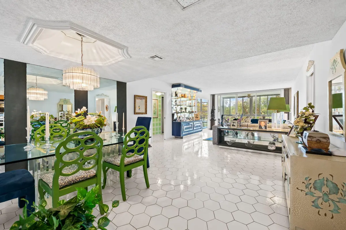 4-web-or-mls-DSC_9912 at 3960 Oaks Clubhouse Drive 304, Pompano Beach