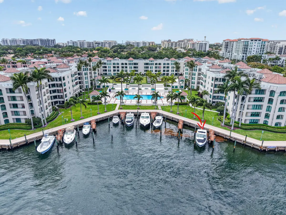 OFFERING INCLUDES A DOCK at 100 SE 5th Avenue Ph 7, Boca Raton
