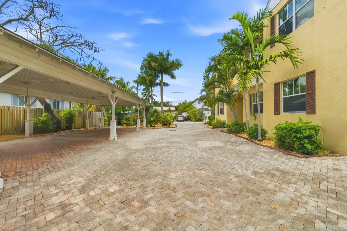 5-web-or-mls-DSC03207_decluttered at 1220 W Las Olas Boulevard 1220, Fort Lauderdale