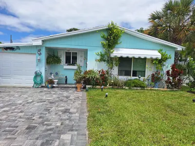 217 SE 2nd Avenue, Boynton Beach – Single Family Residence for rent