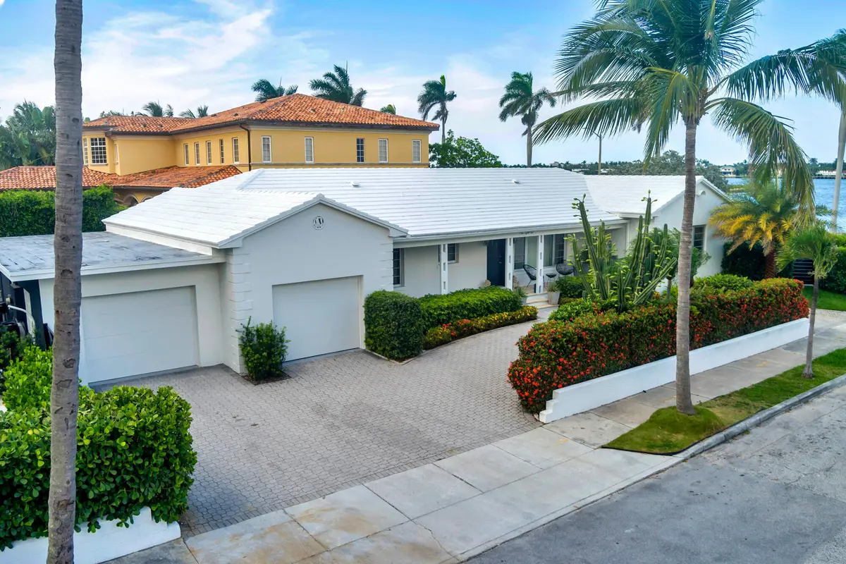 185 Almeria at 185 Almeria Road, West Palm Beach