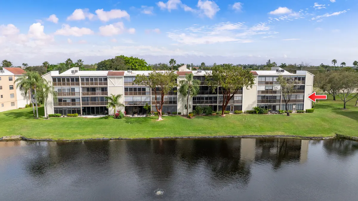 MLS LAKEVIEW at 6515 Kensington Lane 201, Delray Beach