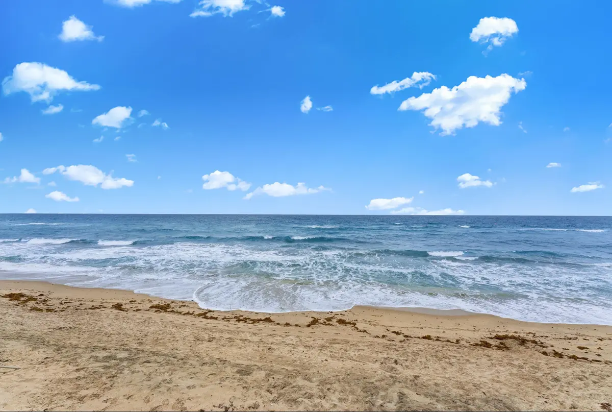 8-web-or-mls-DON01936 at 3610 S Ocean Boulevard 610, South Palm Beach