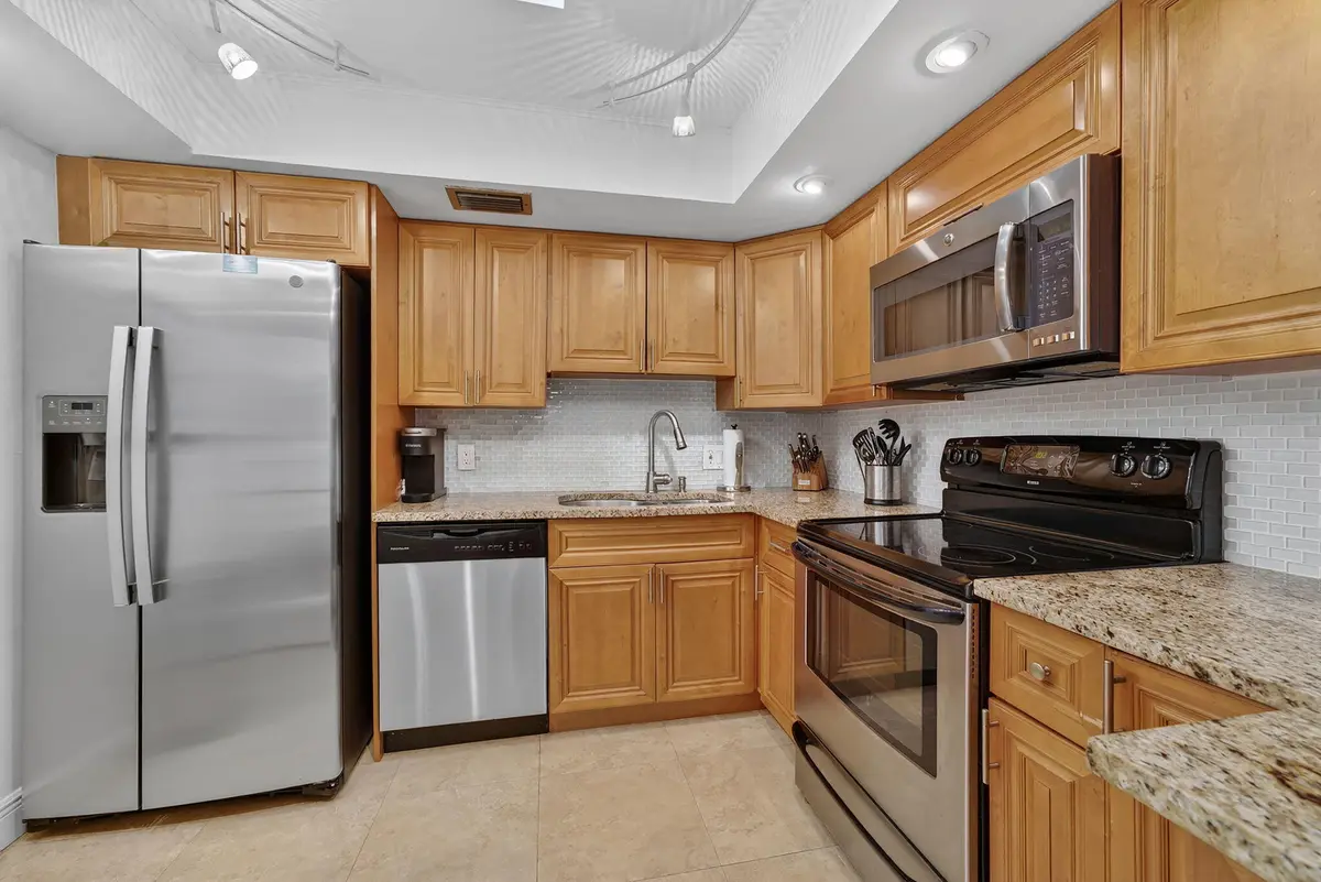 16-web-or-mls-DON01975 at 3610 S Ocean Boulevard 610, South Palm Beach