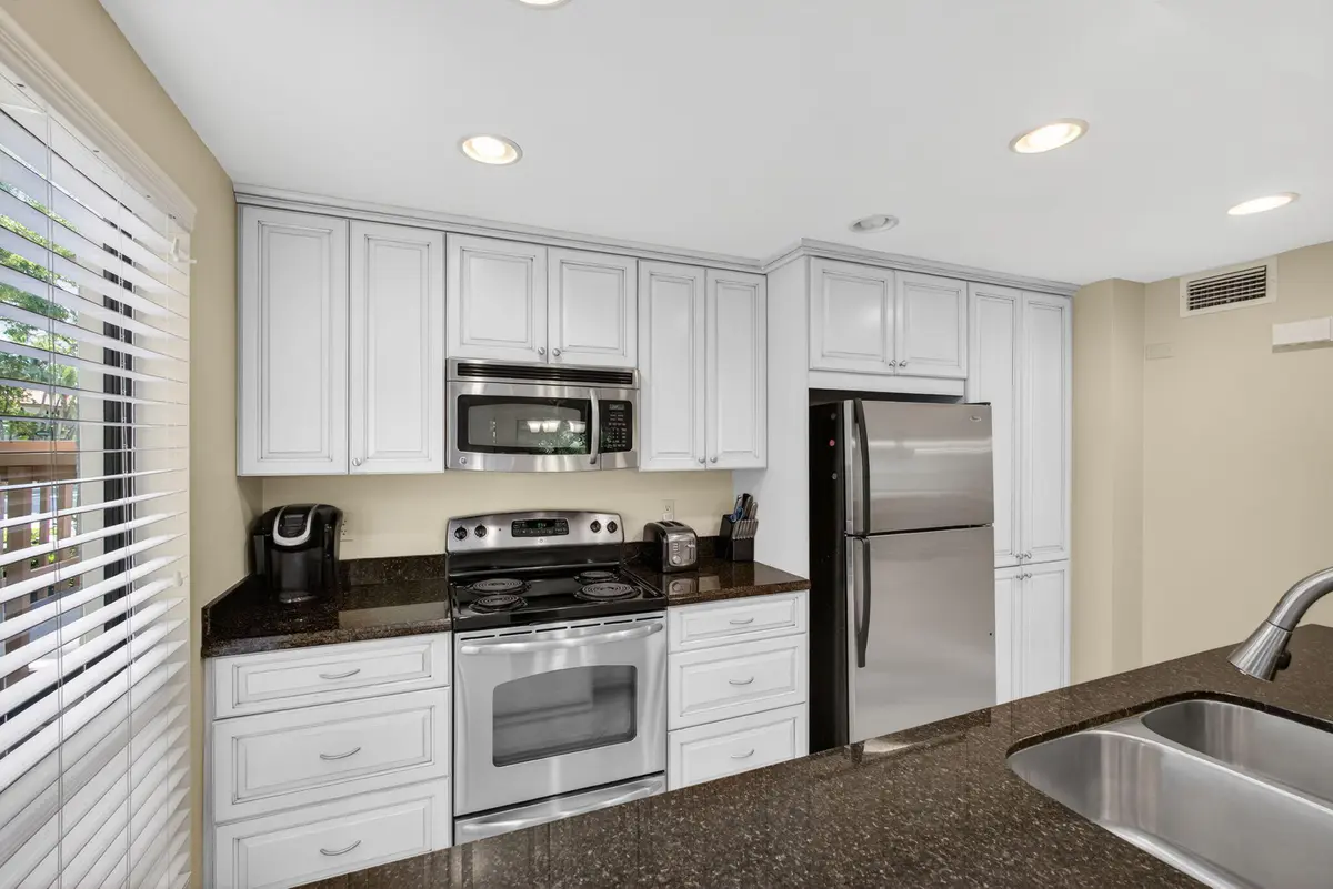 16-web-or-mls-5D1A6060 at 112 Brackenwood Road, Palm Beach Gardens