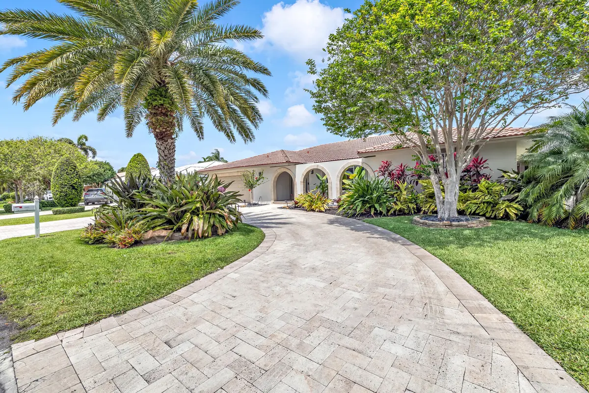 CG-6 at 2471 NE 46th Street, Lighthouse Point