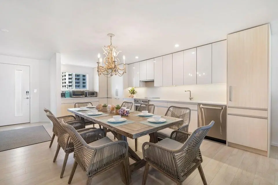 Island House Kitchen at 350 S Beach Road 305, Jupiter