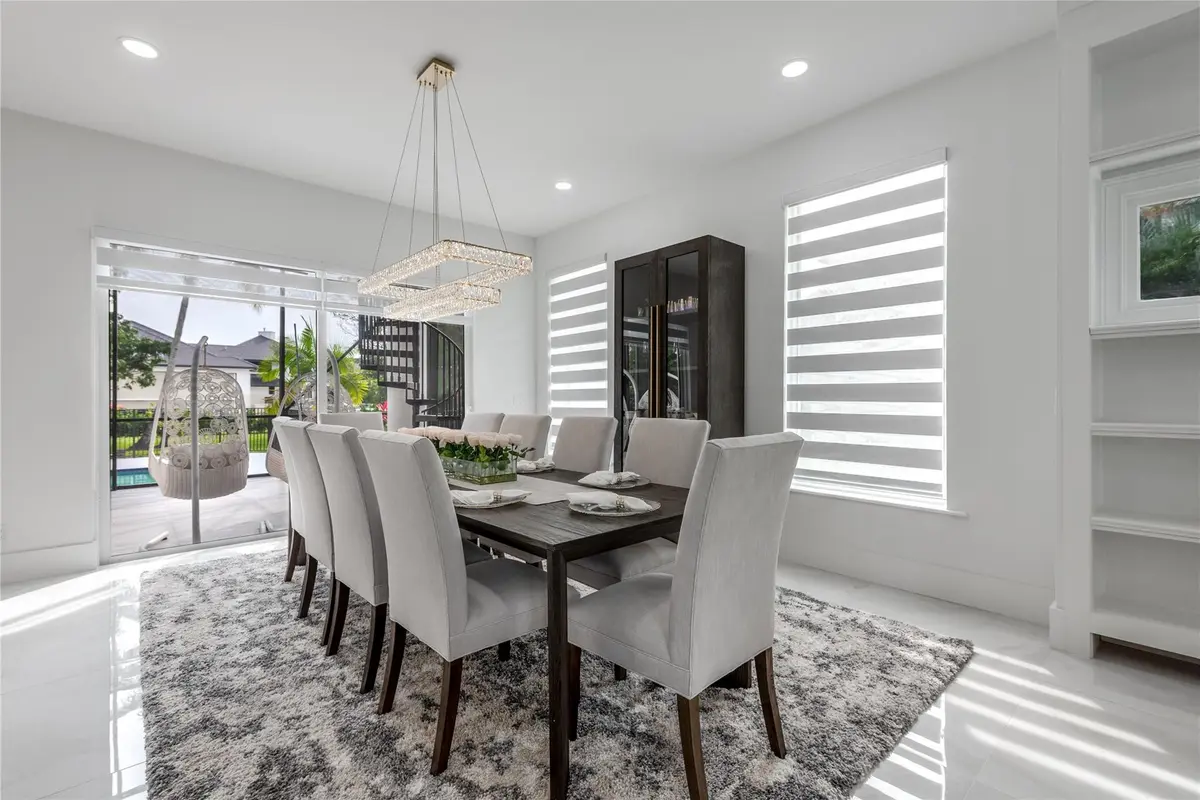 Formal Dining at 2090 Windsock Way, Wellington