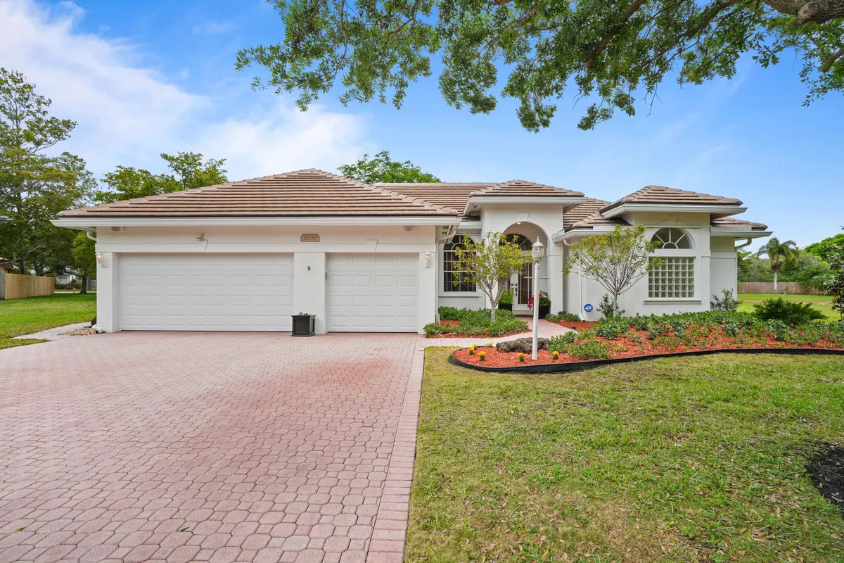 DSC03733 at 16245 Seneca Circle, Davie