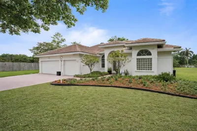 16245 Seneca Circle, Davie – Single Family Residence for sale