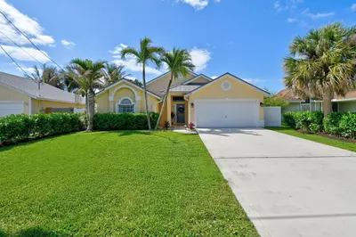 6366 Barbara Street, Jupiter – sold
