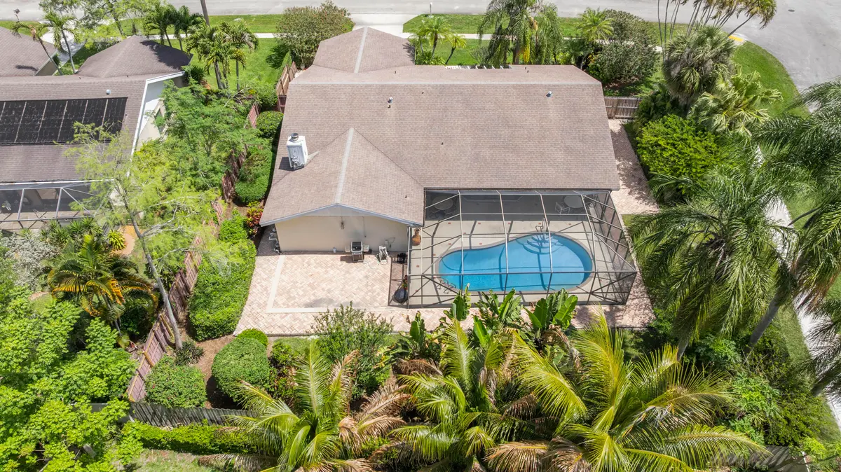 12378 Sawgrass Ct at 12378 Sawgrass Court, Wellington