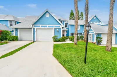 1003 Ocean Dunes Circle, Jupiter – Townhouse for rent