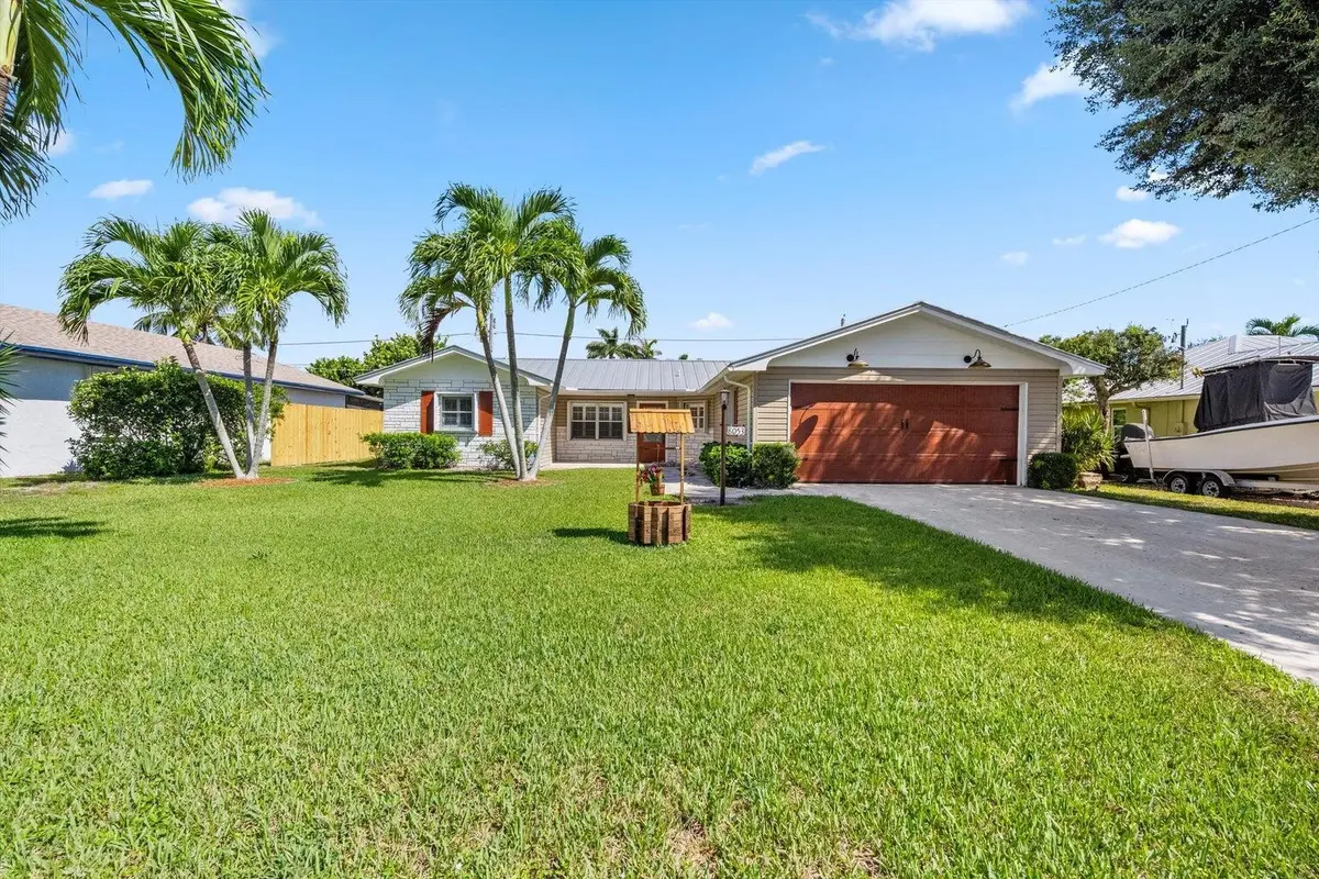 20251209193749349403000000-o at 8053 SE Carlton Street, Hobe Sound