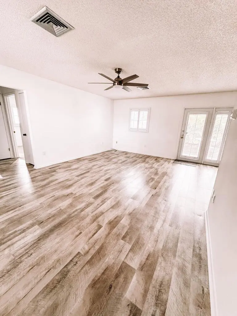 20251209193751916597000000-o at 8053 SE Carlton Street, Hobe Sound