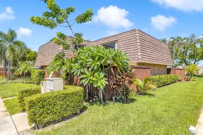 2776 SW 15th Street, Deerfield Beach – Townhouse for rent