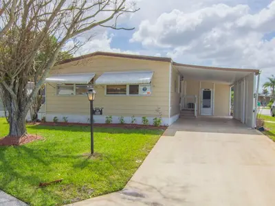 225 NE Forrest Court, Jensen Beach – Manufactured Home for sale
