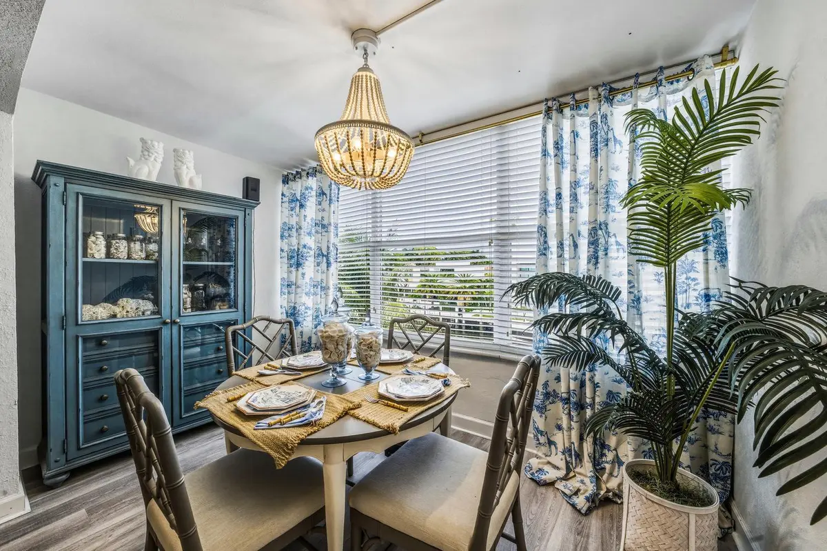 40 Isle of Venice Dr Fort-large-032-006- at 40 Isle Of Venice Drive 9, Fort Lauderdale