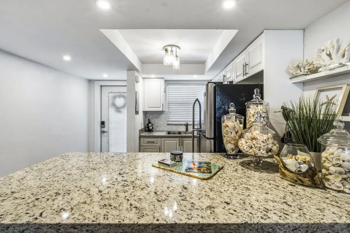 40 Isle of Venice Dr Fort-large-027-026- at 40 Isle Of Venice Drive 9, Fort Lauderdale