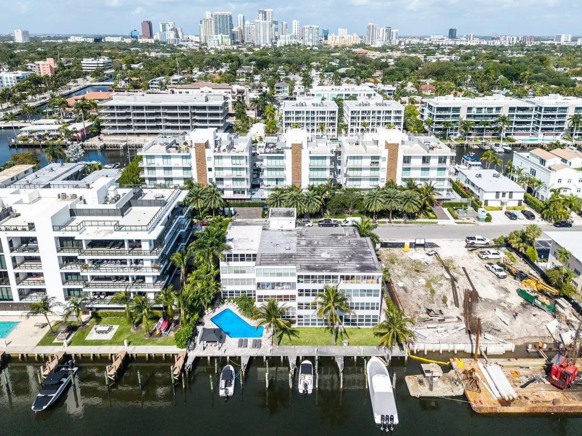 40 Isle of Venice Dr Fort-large-002-005- at 40 Isle Of Venice Drive 9, Fort Lauderdale
