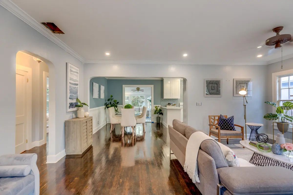 Entry at 717 N Lakeside Drive, Lake Worth Beach