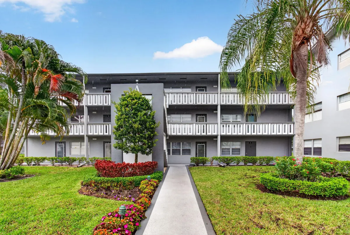 Front of Building at 19 Suffolk A, Boca Raton