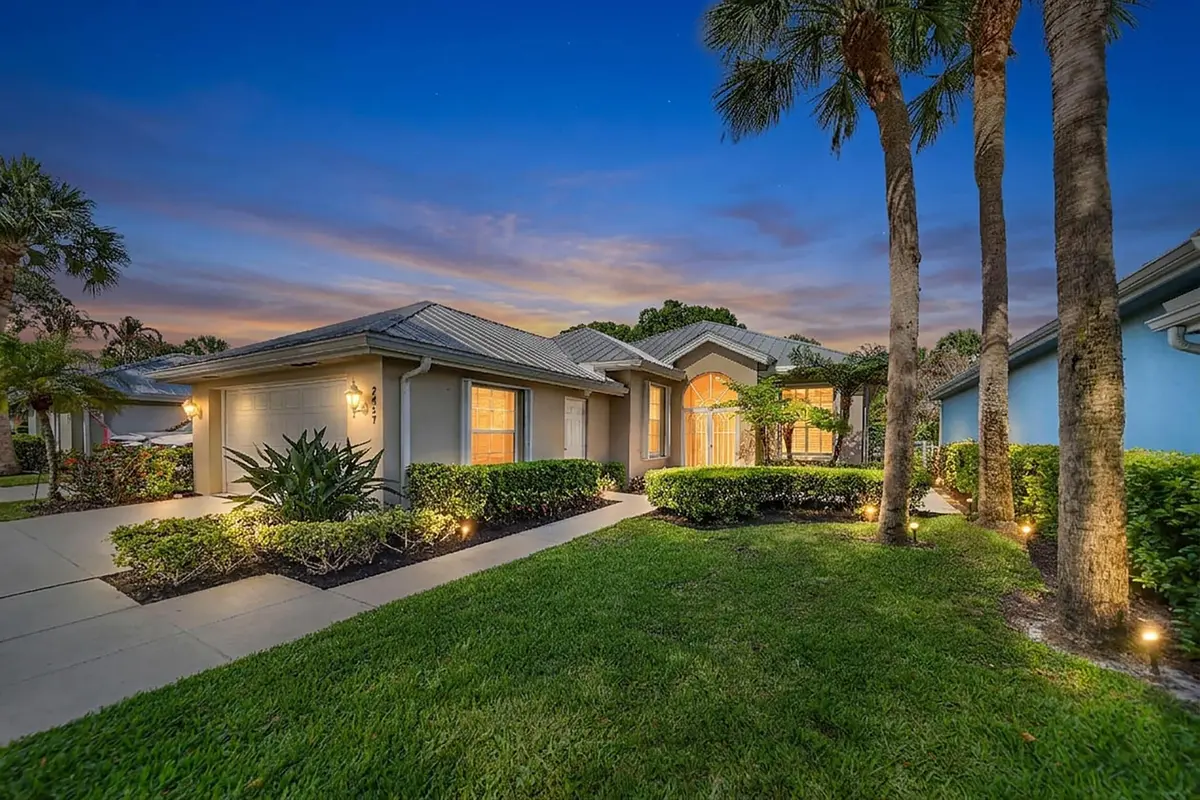 Twilight Photo at 2857 SW Brighton Way, Palm City
