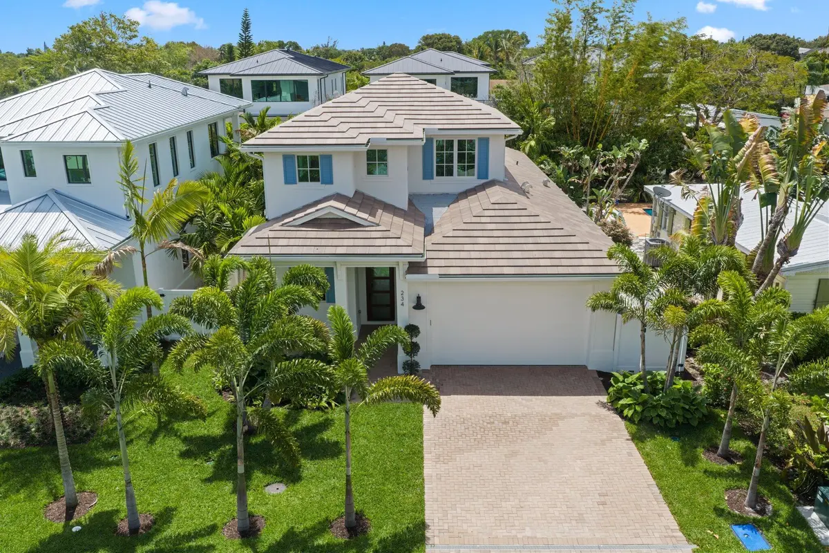 exterior front at 234 NE 12th Street, Delray Beach
