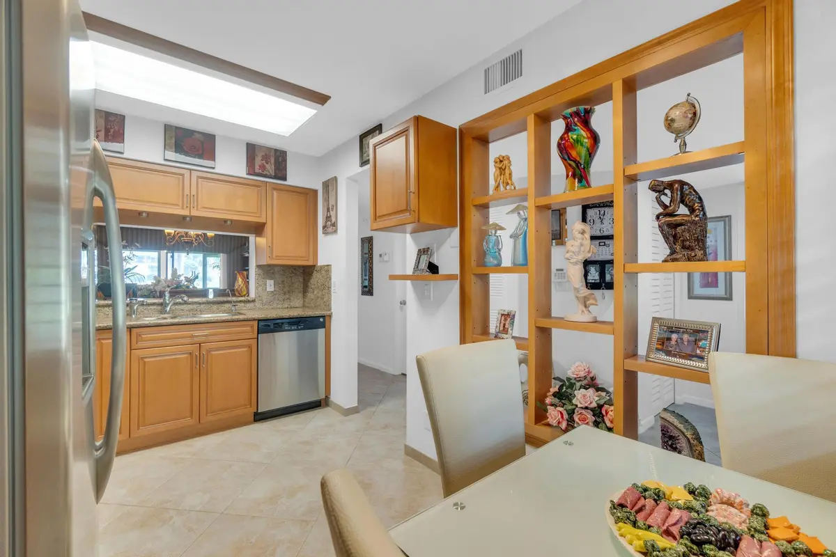 7351 Kinghurst Drive 108, Delray Beach, FL – photo 6