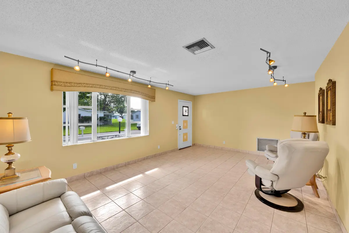 1501 NW 87th Lane Plantation 00014 at 1501 NW 87th Lane, Plantation