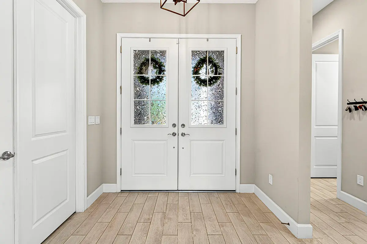 Foyer at 15613 Orchard Drive, Westlake