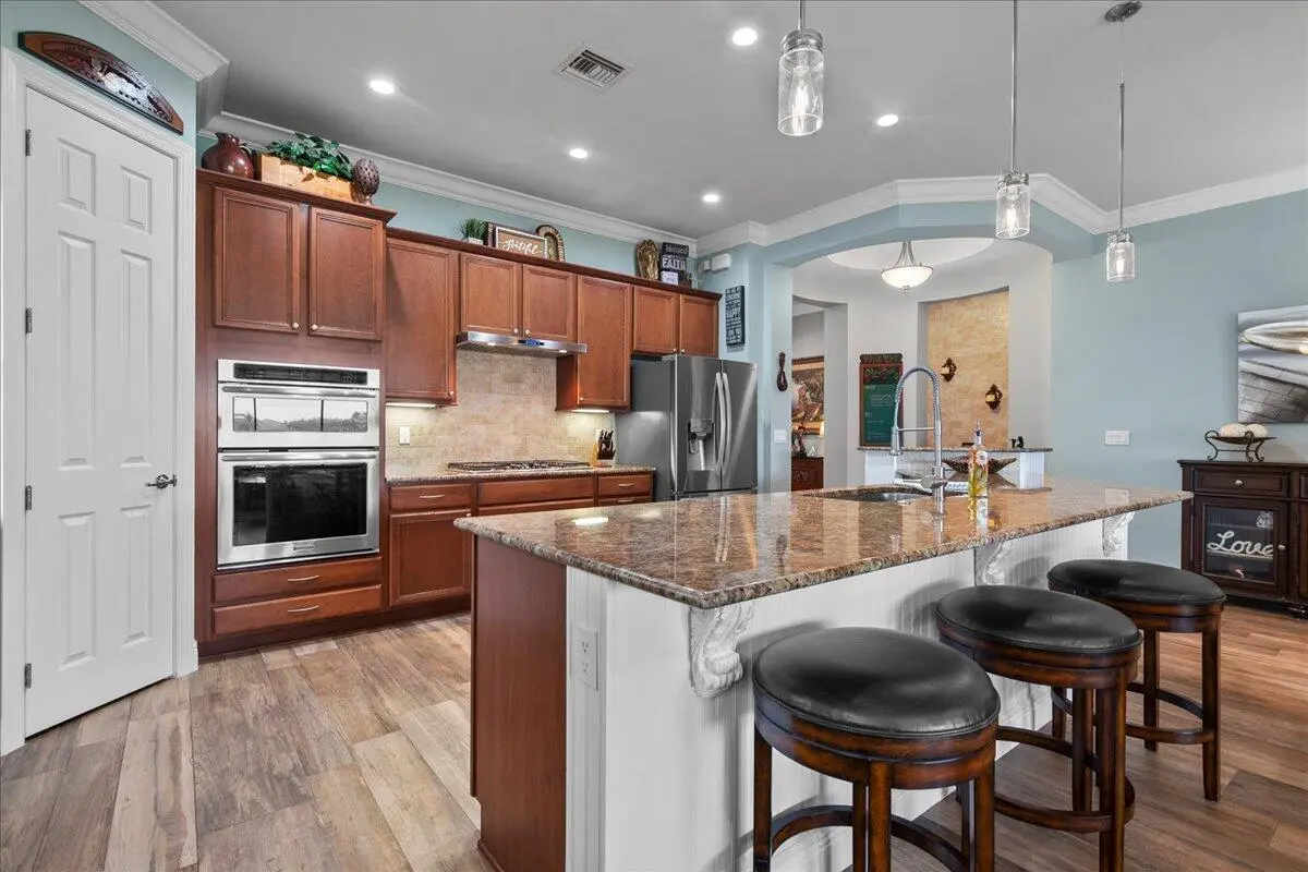 Breakfast Bar at 3704 Siena Circle, Wellington