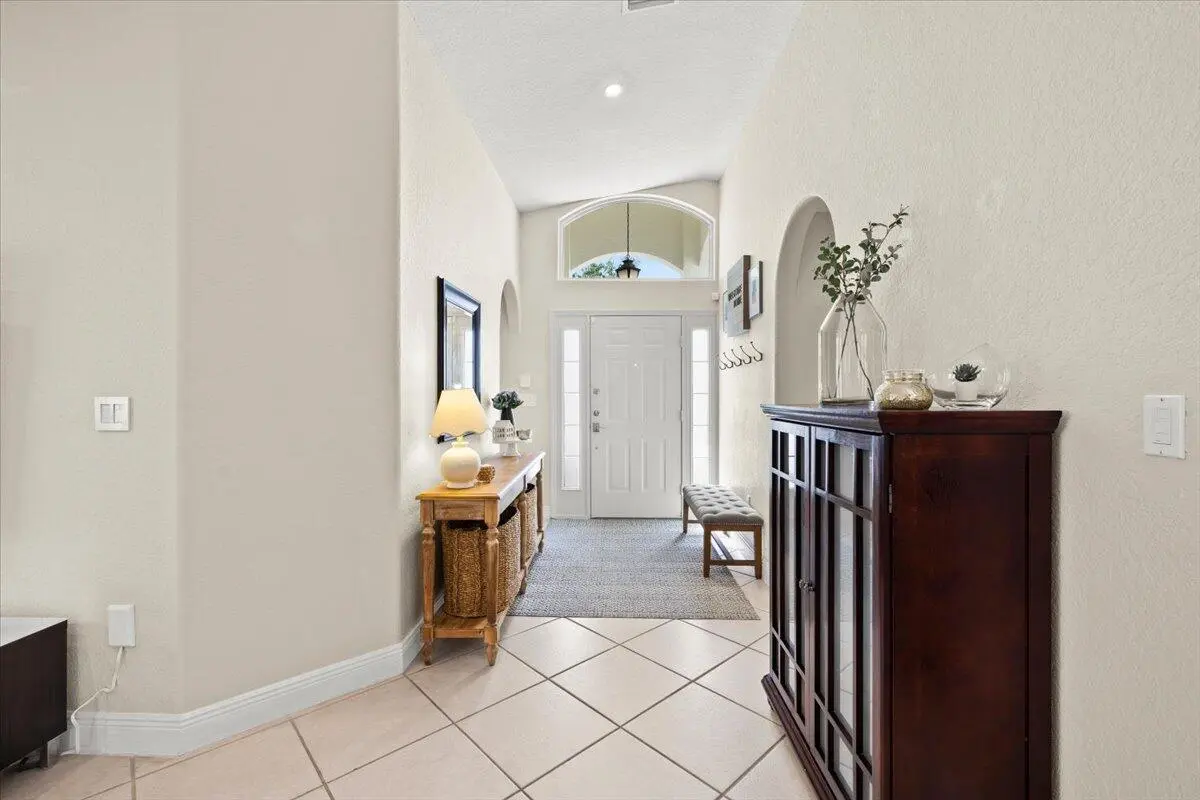 Foyer 2 at 14525 NW 88th Avenue, Miami Lakes