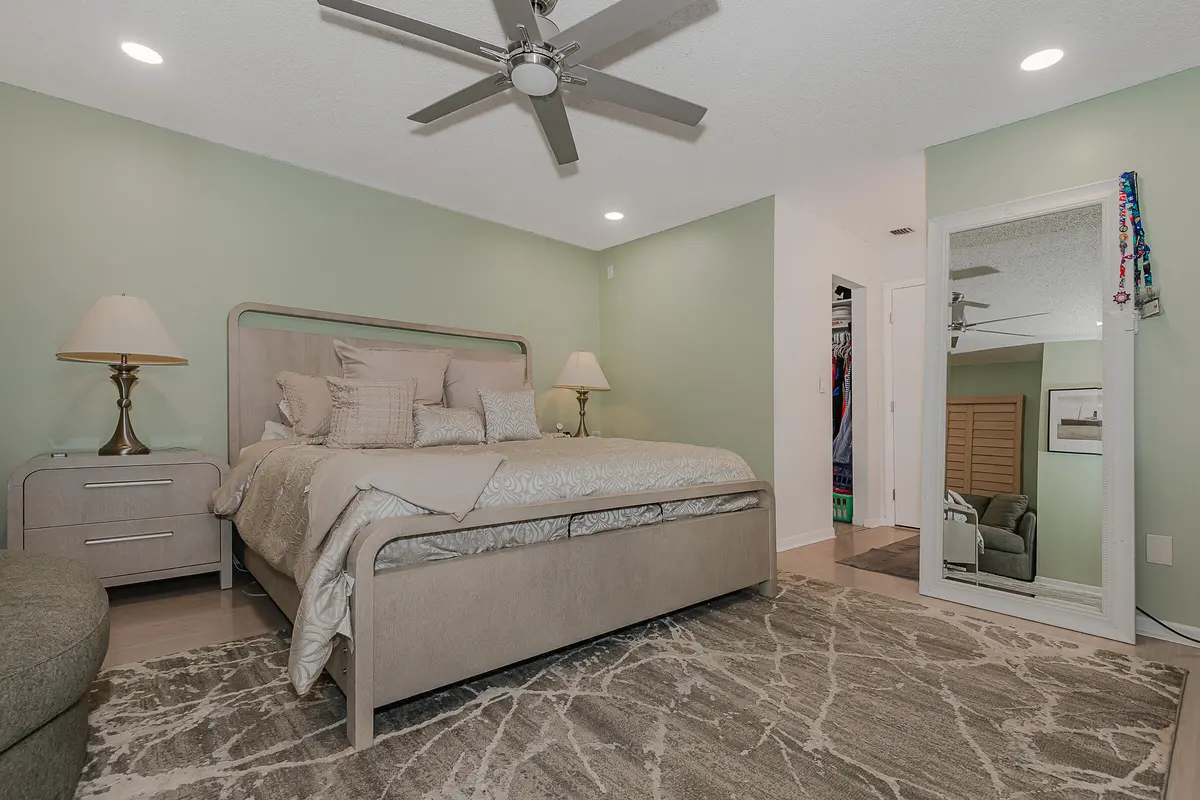 0-16 at 4 Verwood Way, Boynton Beach