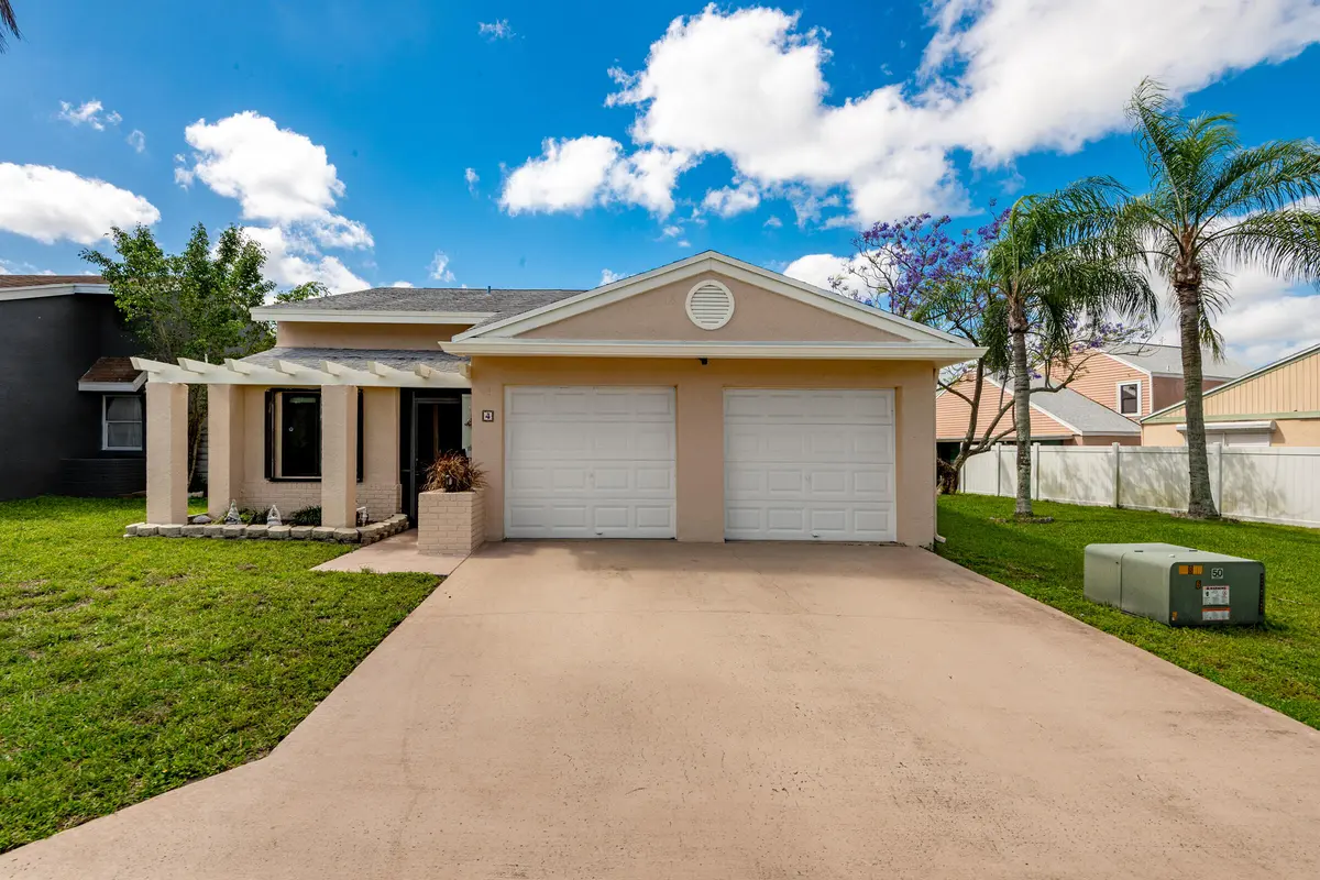 0-28 at 4 Verwood Way, Boynton Beach