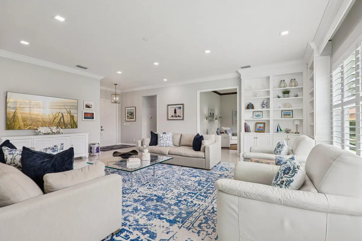 Fully renovated interior at 205 Via Condado Way, Palm Beach Gardens