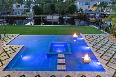 261 Old Jupiter Beach Road, Jupiter – Single Family Residence for sale