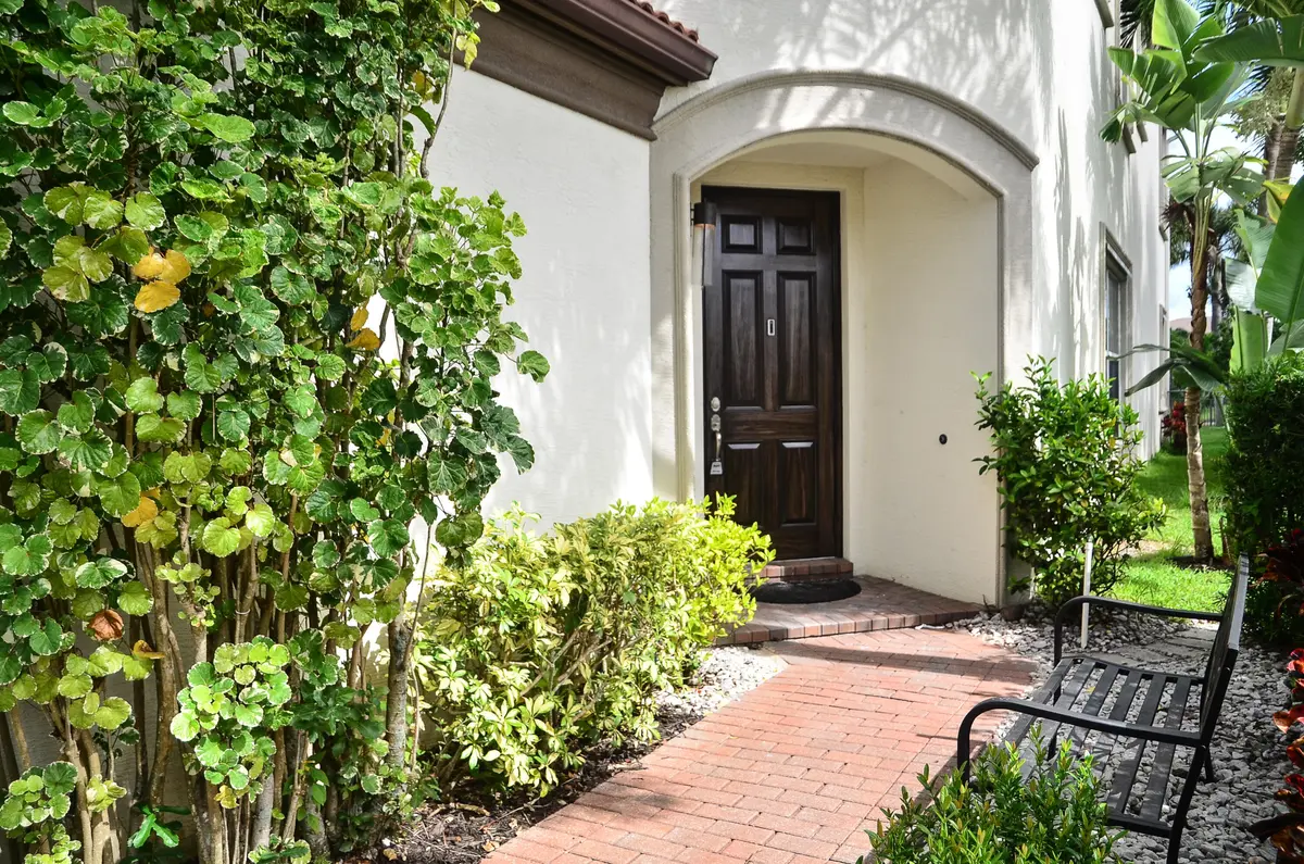Entry at 9720 Phipps Lane, Wellington