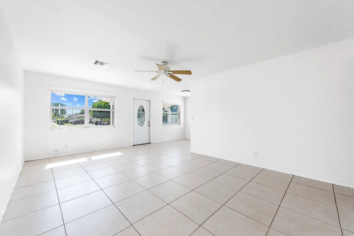 8-web-or-mls-_BWP5752 at 271 NE 57th Court 1-2, Oakland Park