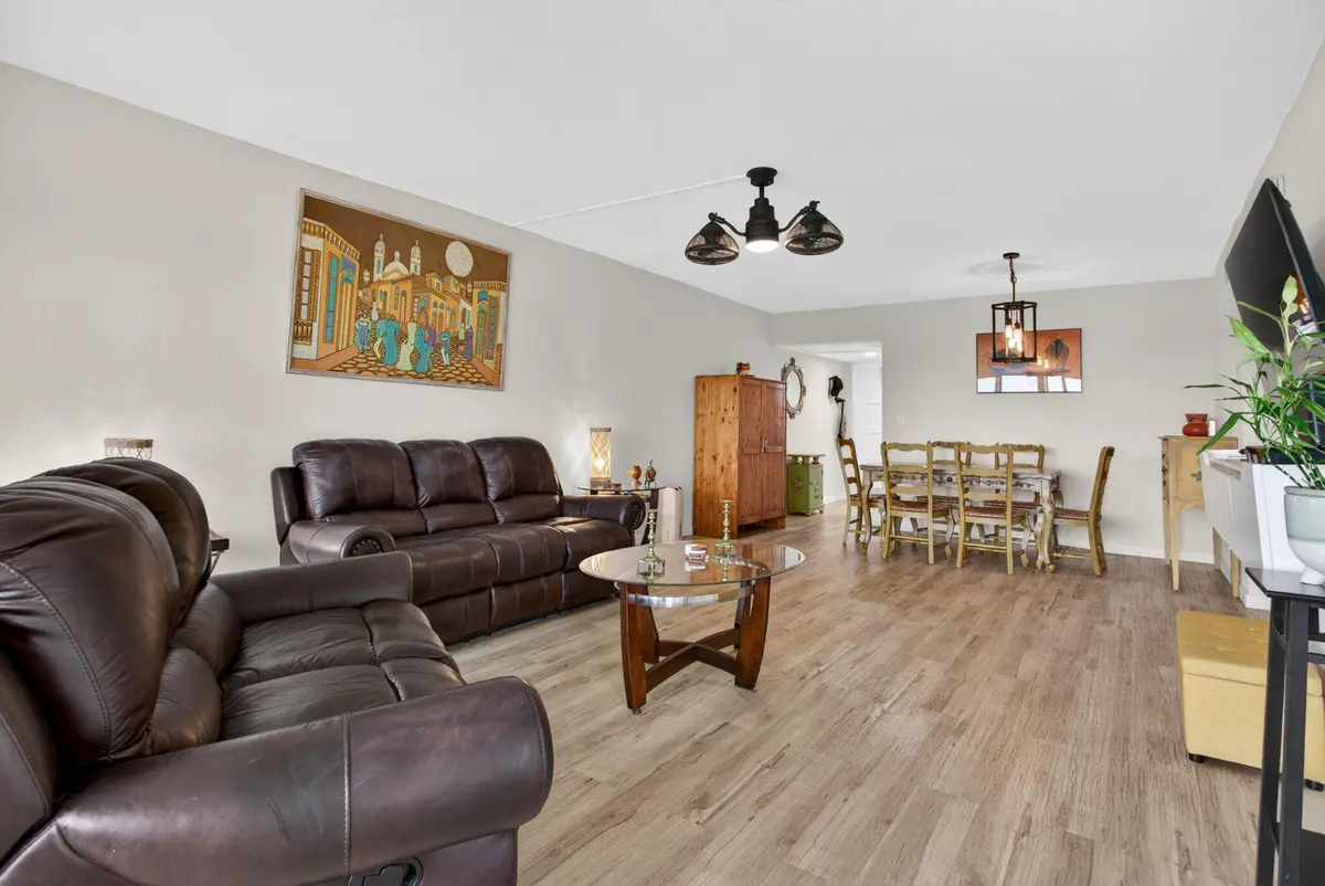 25-web-or-mls-2950-8913 at 2950 N Palm Aire Drive 606, Pompano Beach