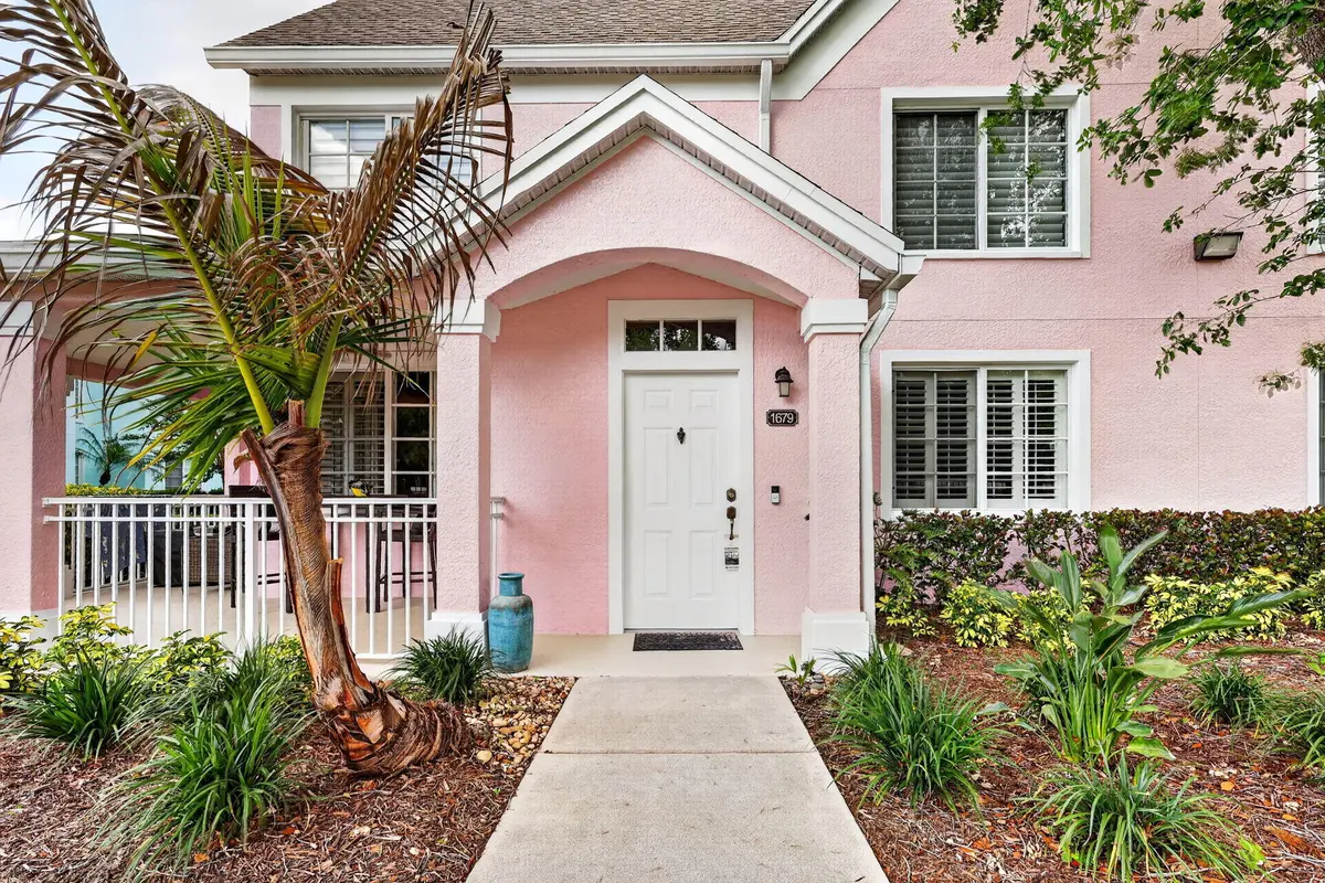 5-web-or-mls-5P1A3220 at 1679 SE Pomeroy Street 2-1, Stuart