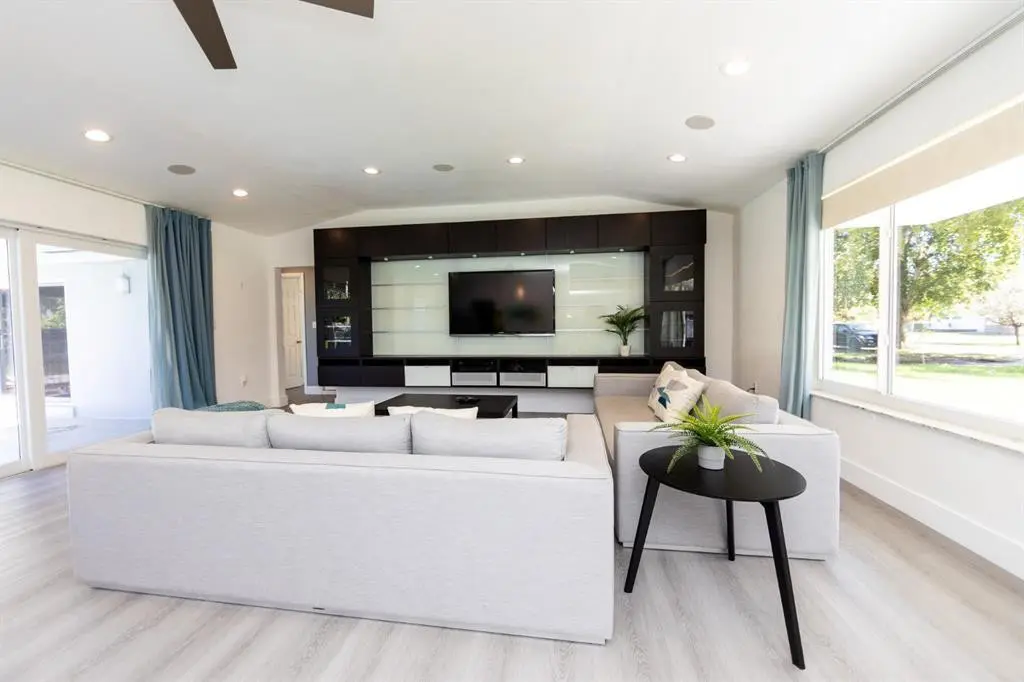 Photo 7 at 475 NE 142nd Street, North Miami
