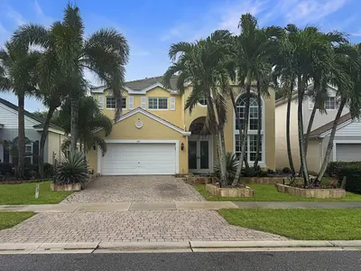 307 Berenger Walk, Royal Palm Beach – sold