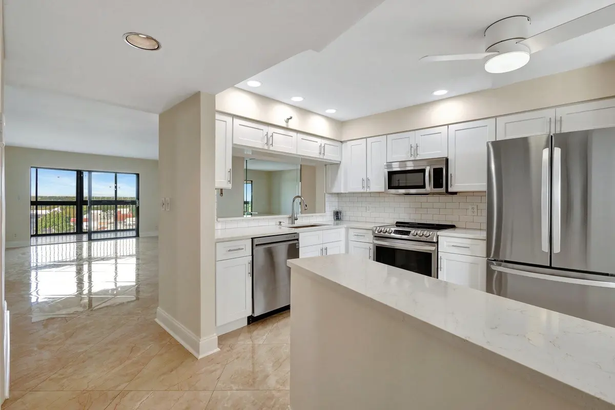 Photo 2 at 14460 Strathmore Lane 807, Delray Beach