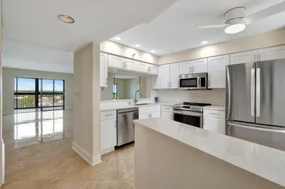 14460 Strathmore Lane 807, Delray Beach – sold